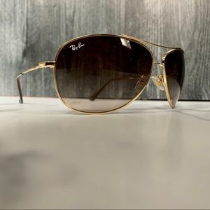 Ray-Ban aviator sunglasses in Gold